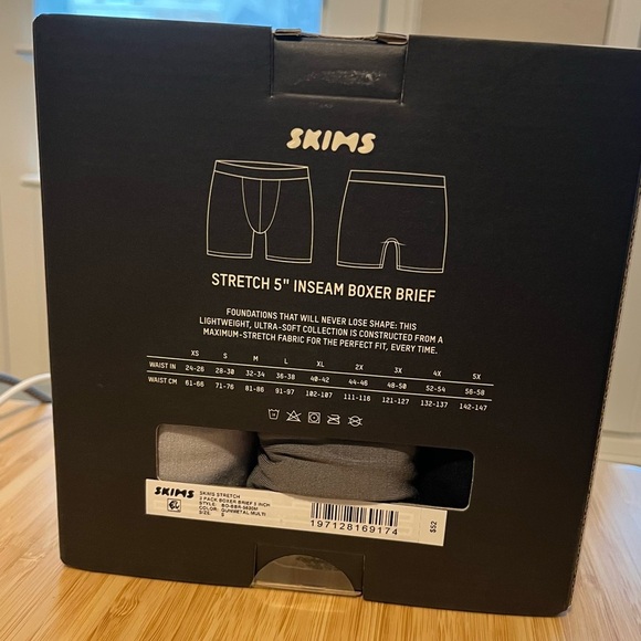 SKIMS Men's 3-Pack Boxer Briefs 5" Inseam Size Small NEW - Picture 3 of 5